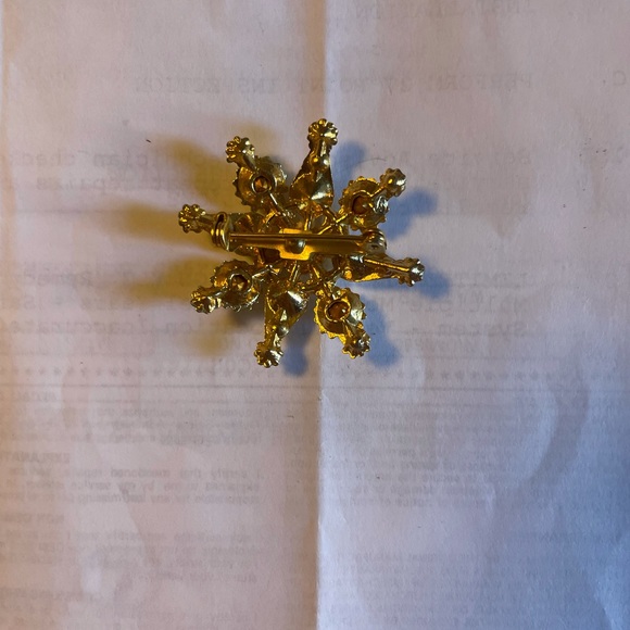 Vintage Rhinestone Star Brooch Sparkling Rare - Picture 2 of 5